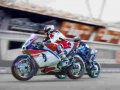 Lojë Super Moto Garë e Egër në internet